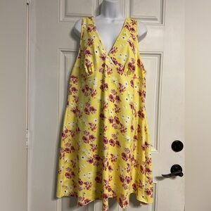 T31a- SHEIN Yellow Floral Knit